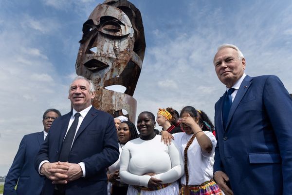 François Bayrou appelle à ne pas se taire face à l’histoire “terrible de l’esclavage”