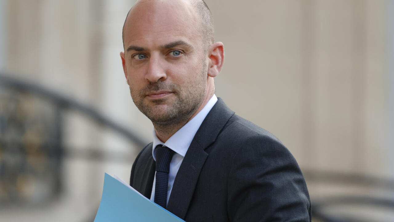La relation entre la France et l’Algérie reste “bloquée et totalement gelée”, déplore Paris La relation entre la France et l’Algérie reste “bloquée et totalement gelée”, déplore Paris
