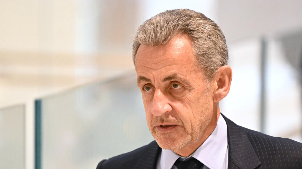 Nicolas Sarkozy désormais sous libération conditionnelle, son bracelet électronique retiré
